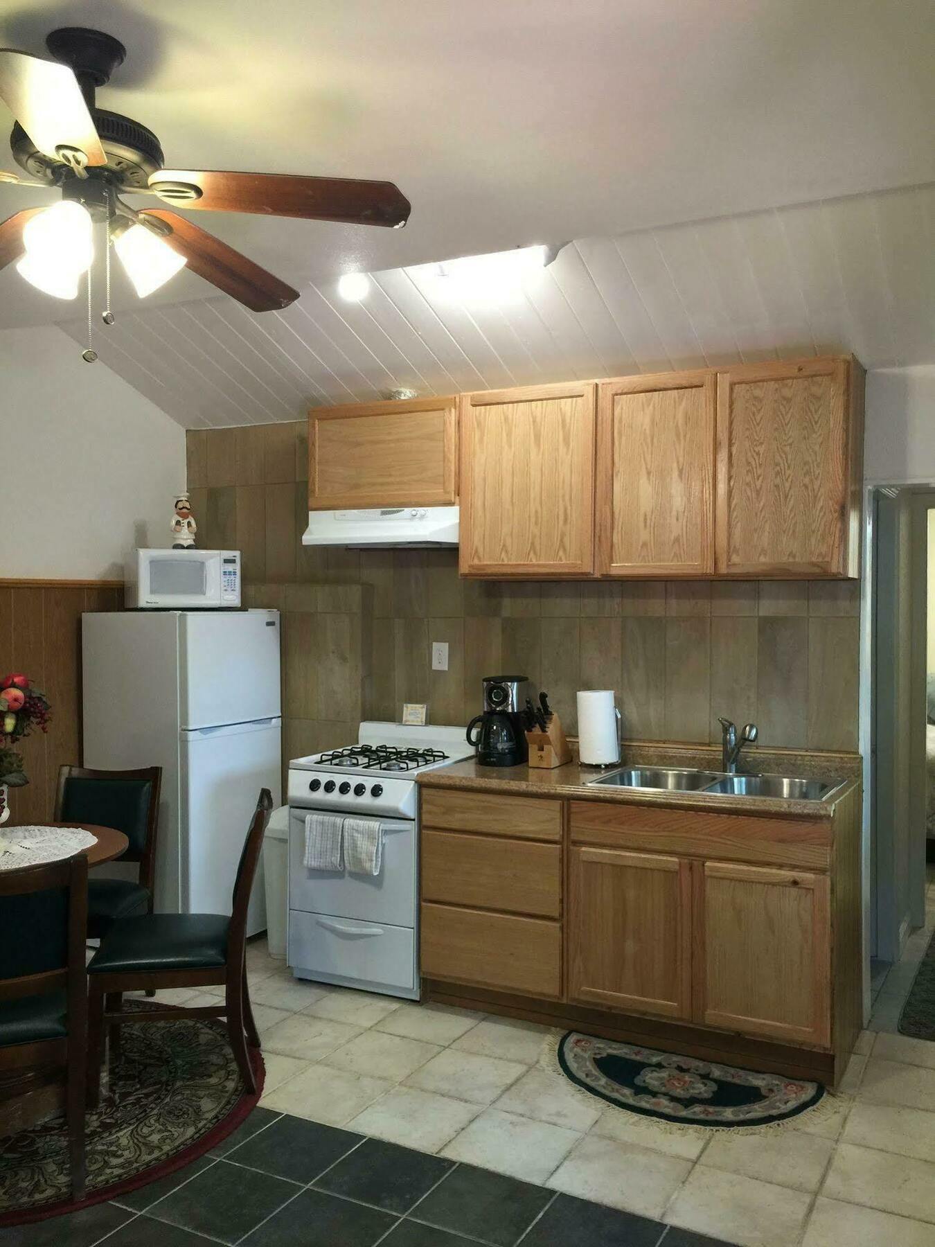 לייק ארוהד Arrowhead Tree Top Lodge מראה חיצוני תמונה
