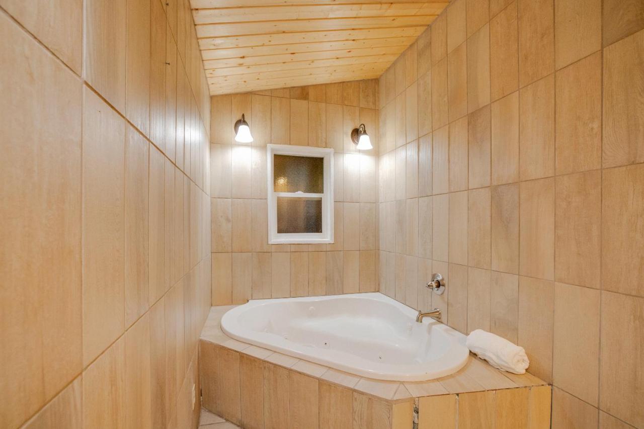 לייק ארוהד Arrowhead Tree Top Lodge מראה חיצוני תמונה