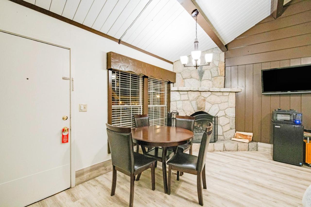 לייק ארוהד Arrowhead Tree Top Lodge מראה חיצוני תמונה