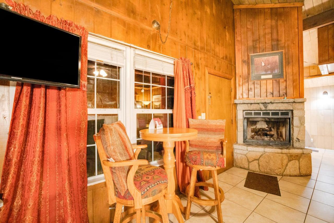 לייק ארוהד Arrowhead Tree Top Lodge מראה חיצוני תמונה
