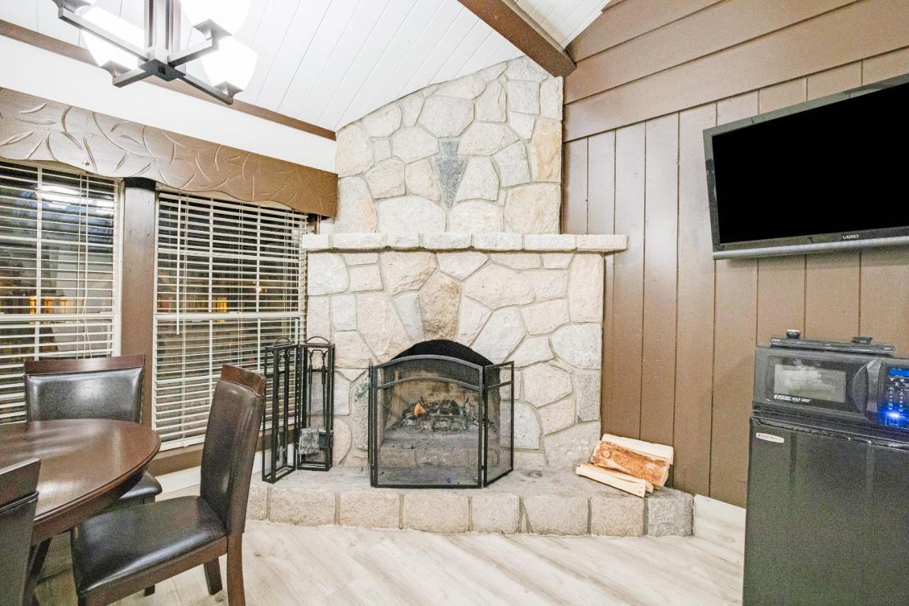 לייק ארוהד Arrowhead Tree Top Lodge מראה חיצוני תמונה