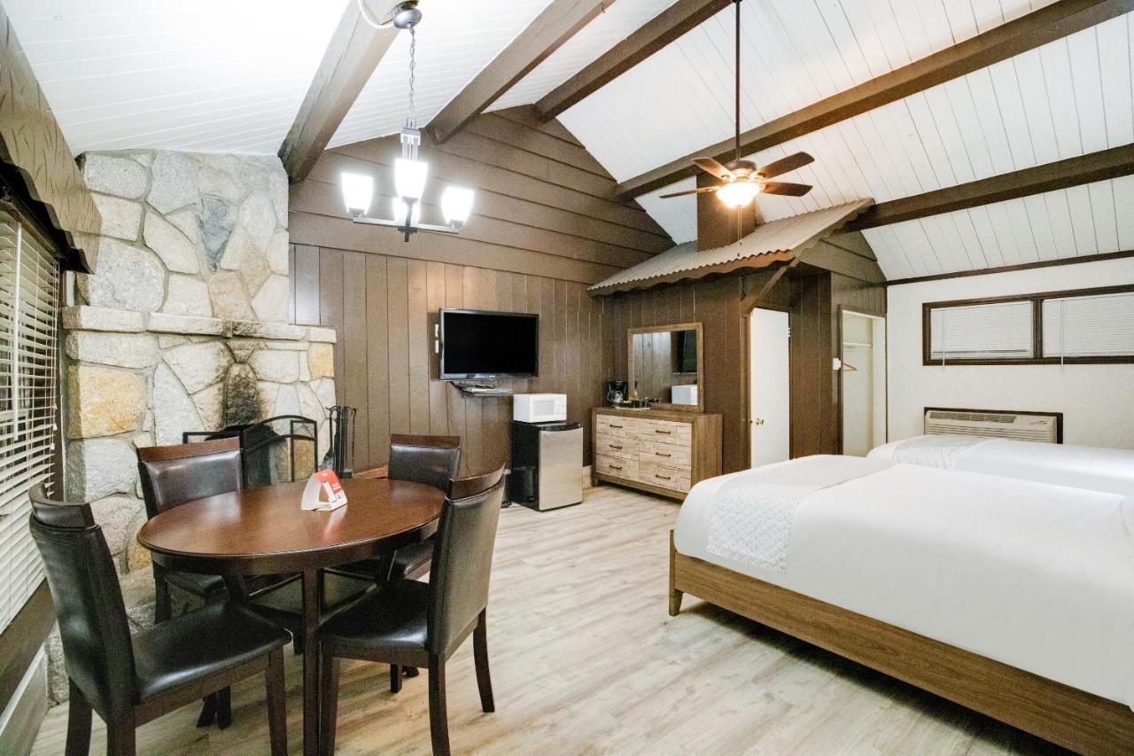 לייק ארוהד Arrowhead Tree Top Lodge מראה חיצוני תמונה